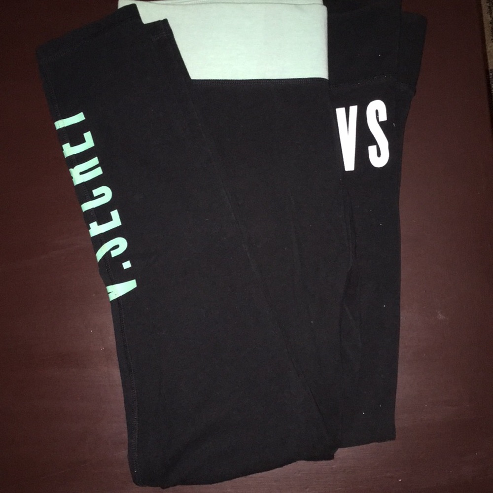 Victoria secret leggings 2 pair